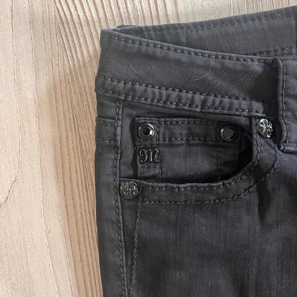 Miss Me mid rise flare black jeans with embellished horseshoe pocket size 29 - Picture 8 of 13